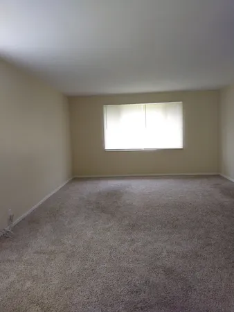 $1,250 | 3484 Western Avenue, Unit 3484B, Park Forest, IL 60466