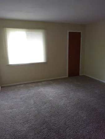 $1,250 | 3484 Western Avenue, Unit 3484B, Park Forest, IL 60466