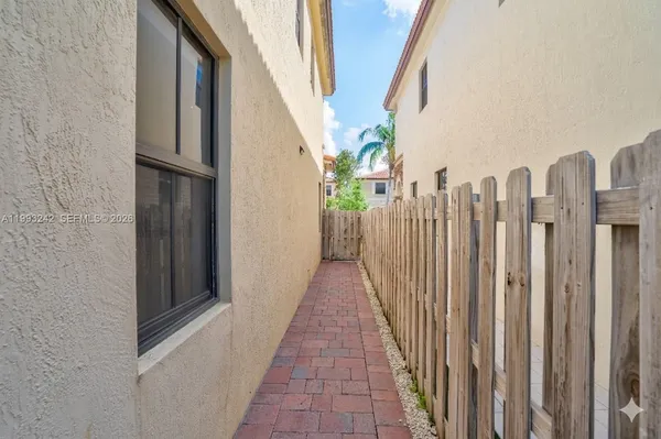 $4,800 | 10021 Northwest 87th Terrace, Doral, FL 33178