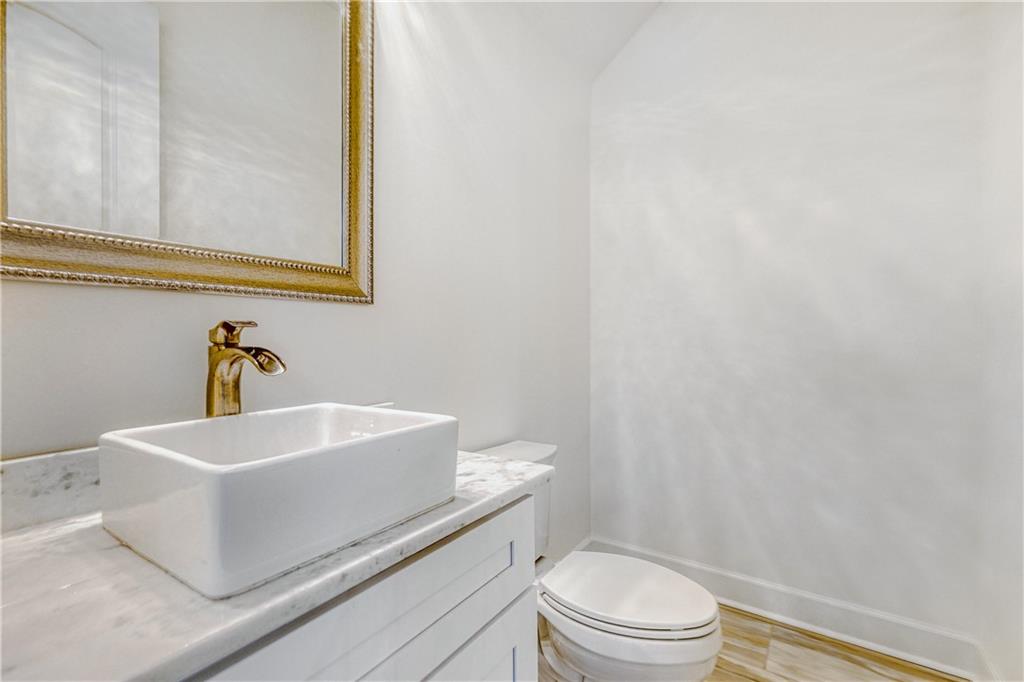 2415 West Rugby Avenue Atlanta, GA 30337 - Photo 23 of 27