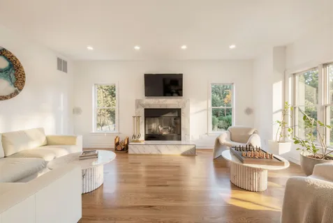 $2,649,000 | Undisclosed Address, Remsenburg, NY 11960