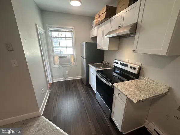 $1,250 | 822 Caroline Street, Unit 1, Fredericksburg, VA 22401