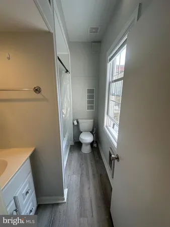 $1,250 | 822 Caroline Street, Unit 1, Fredericksburg, VA 22401