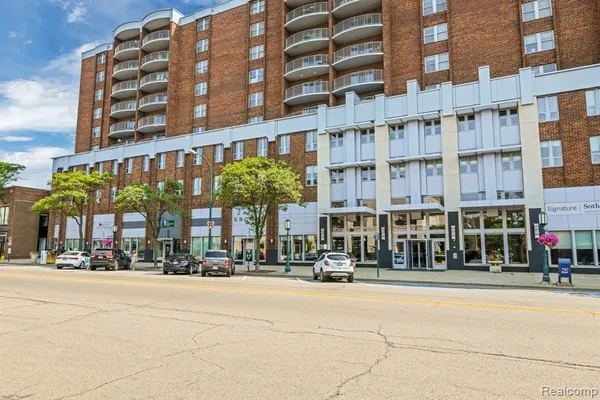 $4,250 | 411 South Old Woodward Avenue, Unit 502, Birmingham, MI 48009