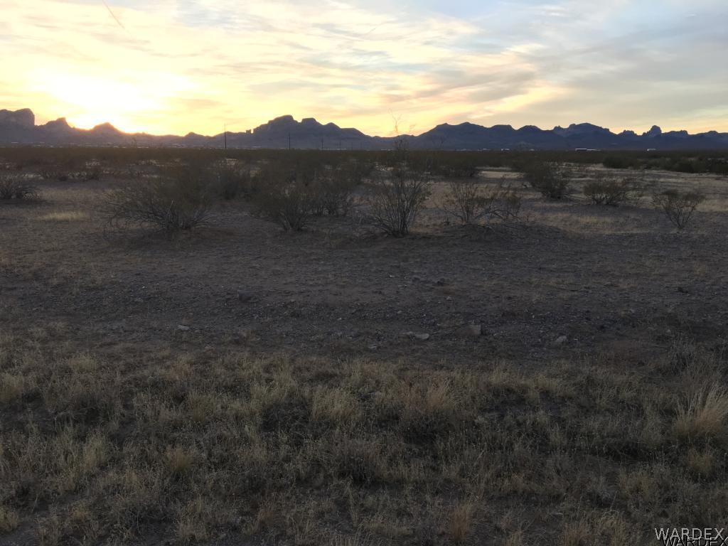 On South Estrella Road Golden Valley, AZ 86413 - Photo 2 of 16 Gallery Image 2