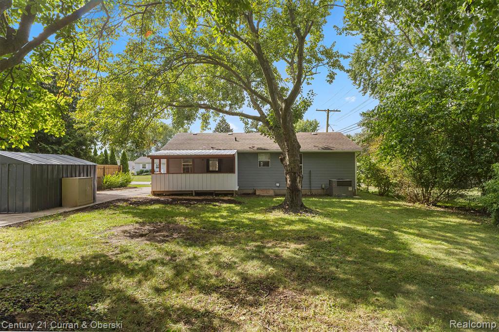 444 S Ridge South Lyon, MI 48178 - Photo 30 of 33