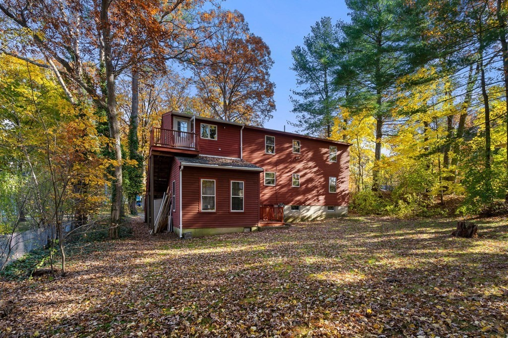 20 Colburn Road Reading, MA 01867 - Photo 3 of 36 Gallery Image 3