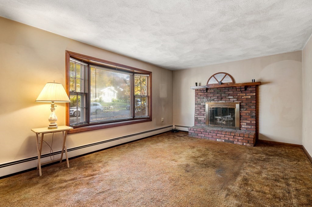 20 Colburn Road Reading, MA 01867 - Photo 4 of 36 Gallery Image 4