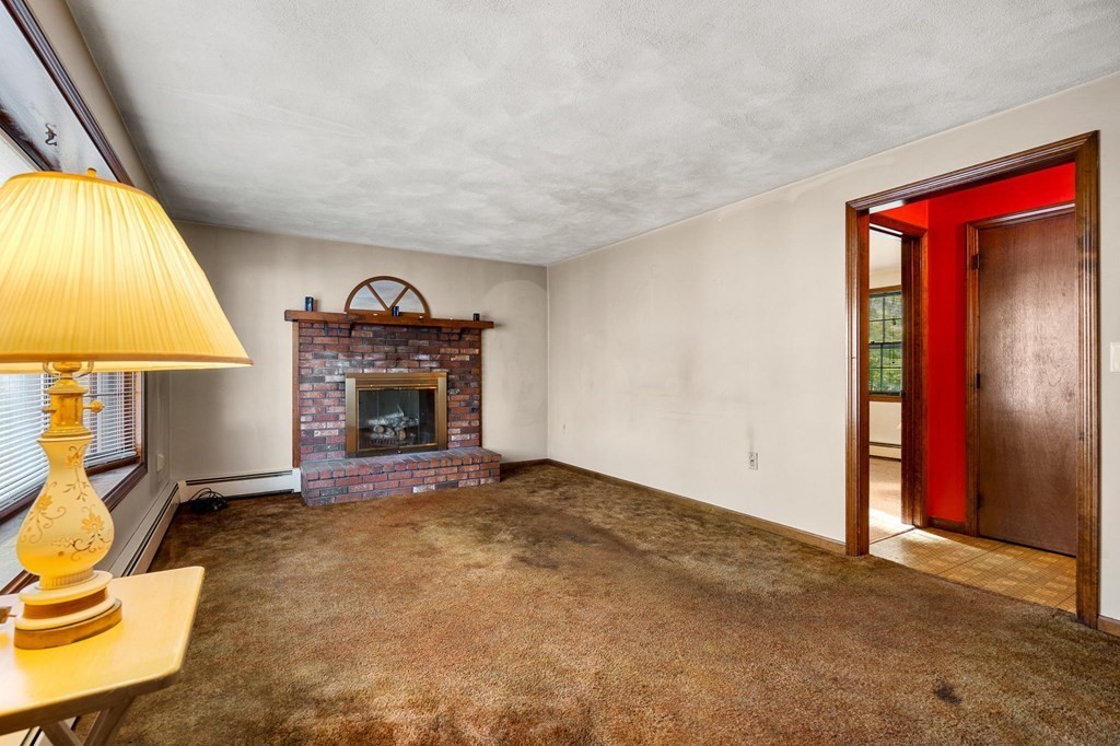 20 Colburn Road Reading, MA 01867 - Photo 5 of 36 Gallery Image 5