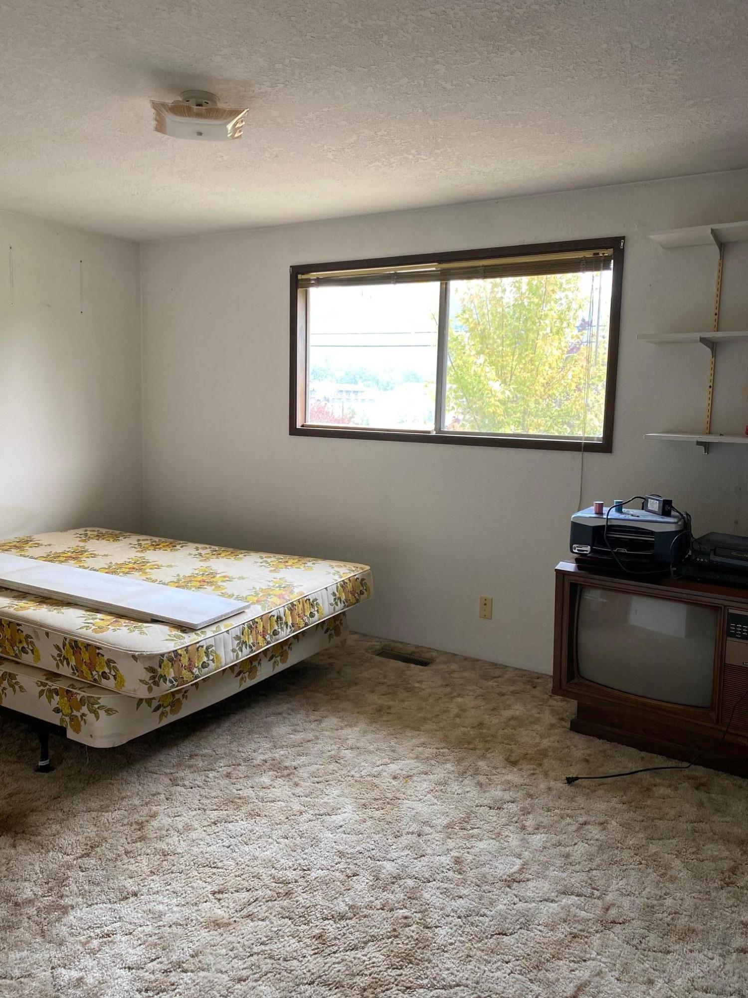 4204 Hooker Road Roseburg, OR 97470 - Photo 16 of 20 IMG_6543