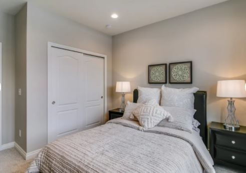 3509 Peace Road Columbia, TN 38401 - Photo 10 of 11 a bedroom with a bed and a lamp