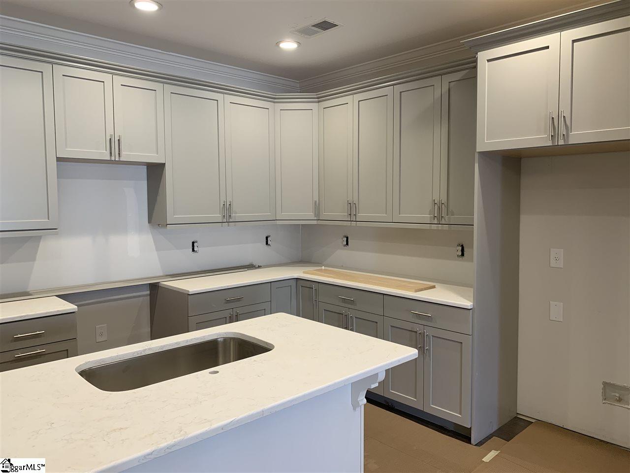 18 Peckham Street Greenville, SC 29607 - Photo 13 of 21 Gallery Image 13