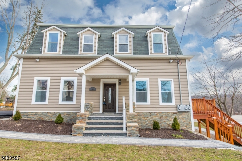 43 Perrin Avenue, Unit 2 Pompton Lakes, NJ 07442 - Photo 1 of 14