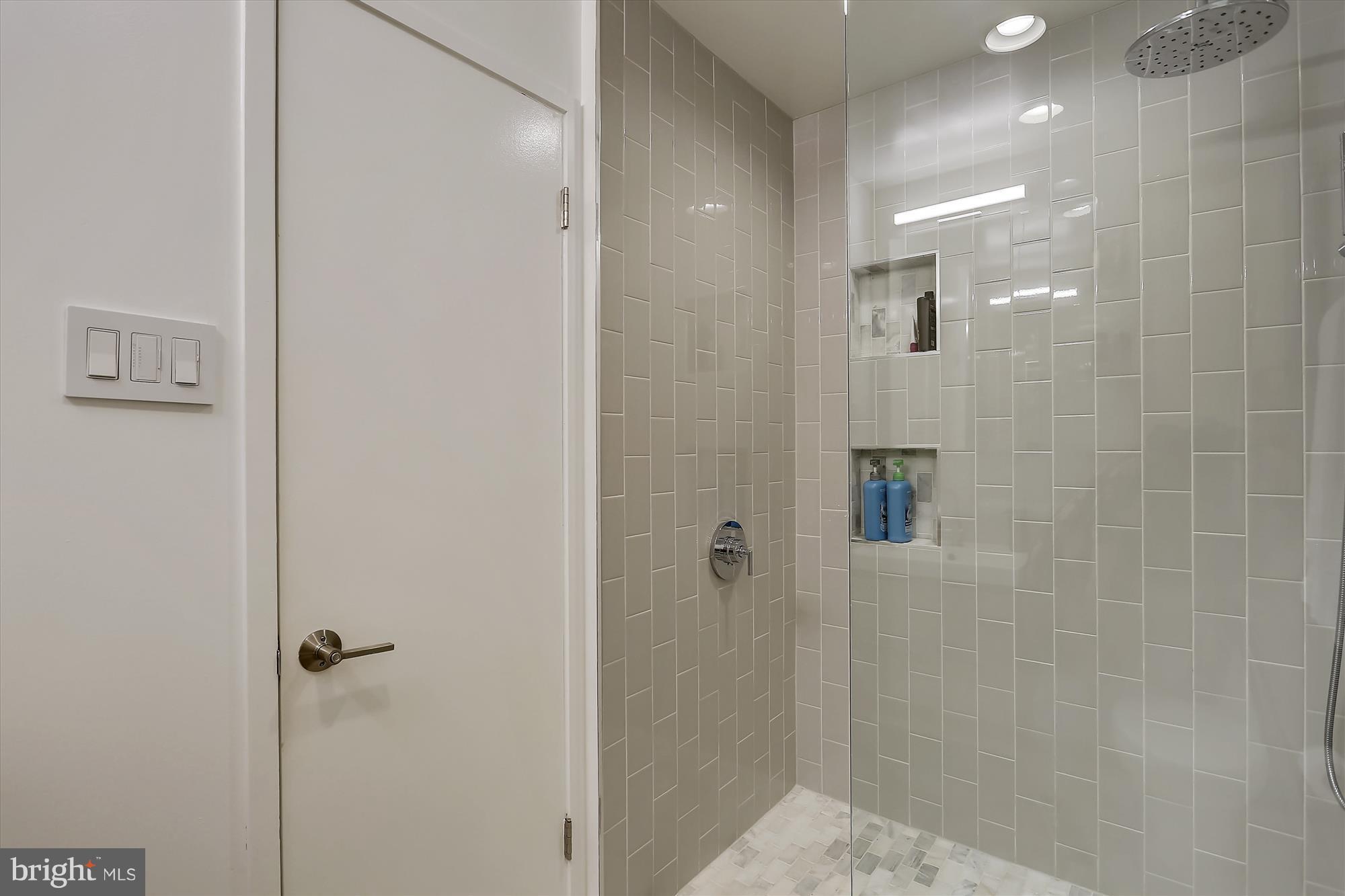 3909 Rickover Road Silver Spring, MD 20902 - Photo 21 of 30 Bedroom (Master)