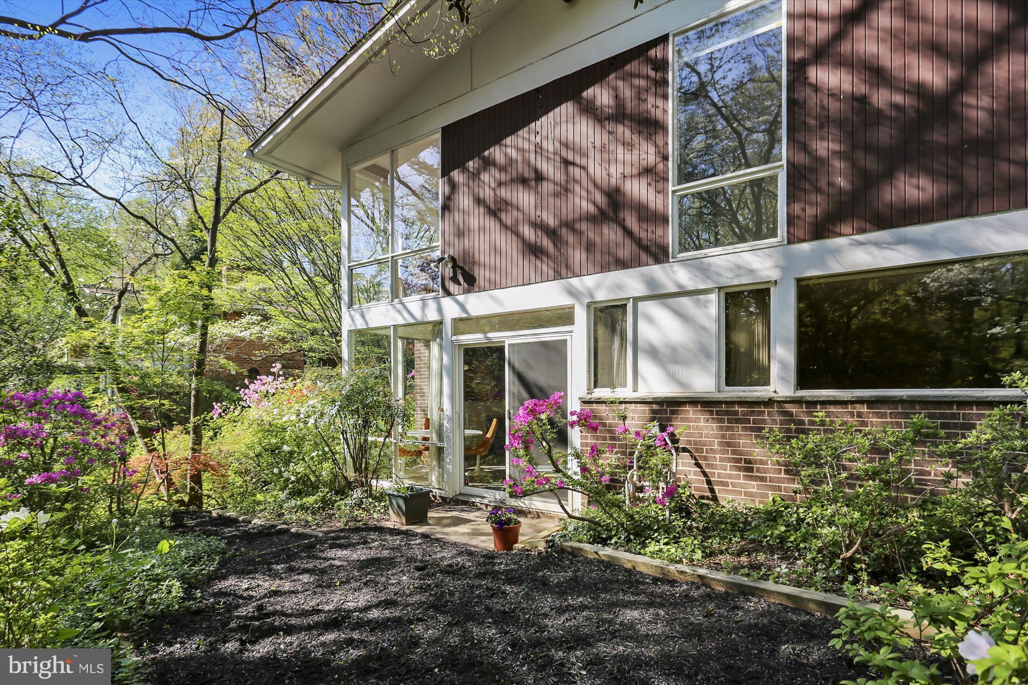 3909 Rickover Road Silver Spring, MD 20902 - Photo 28 of 30 Sliding Door exit from entry floor