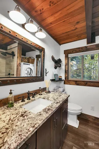 $679,900 | 10 Caribou Parkway, Cascade, ID 83611