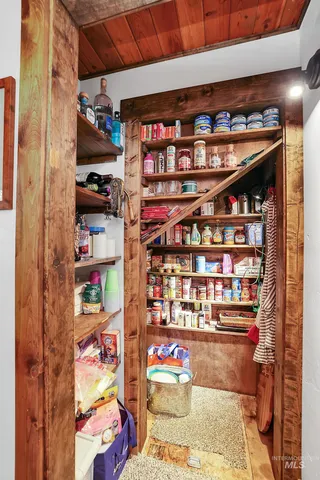 $679,900 | 10 Caribou Parkway, Cascade, ID 83611