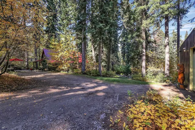 $679,900 | 10 Caribou Parkway, Cascade, ID 83611