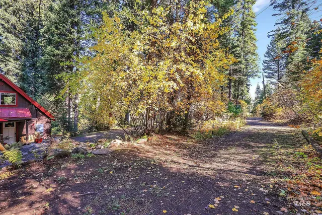 $679,900 | 10 Caribou Parkway, Cascade, ID 83611