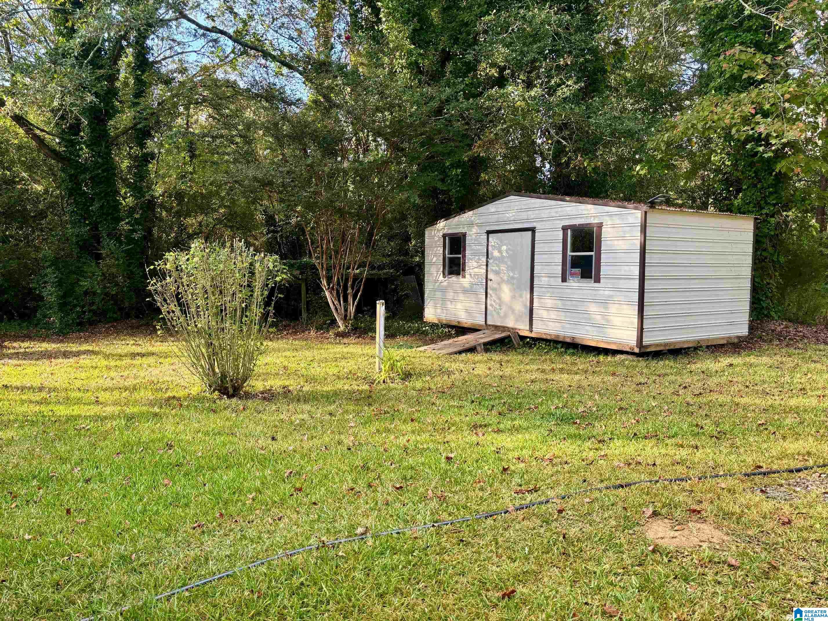 400 Broadleaf Drive Talladega, AL 35160 - Photo 4 of 32