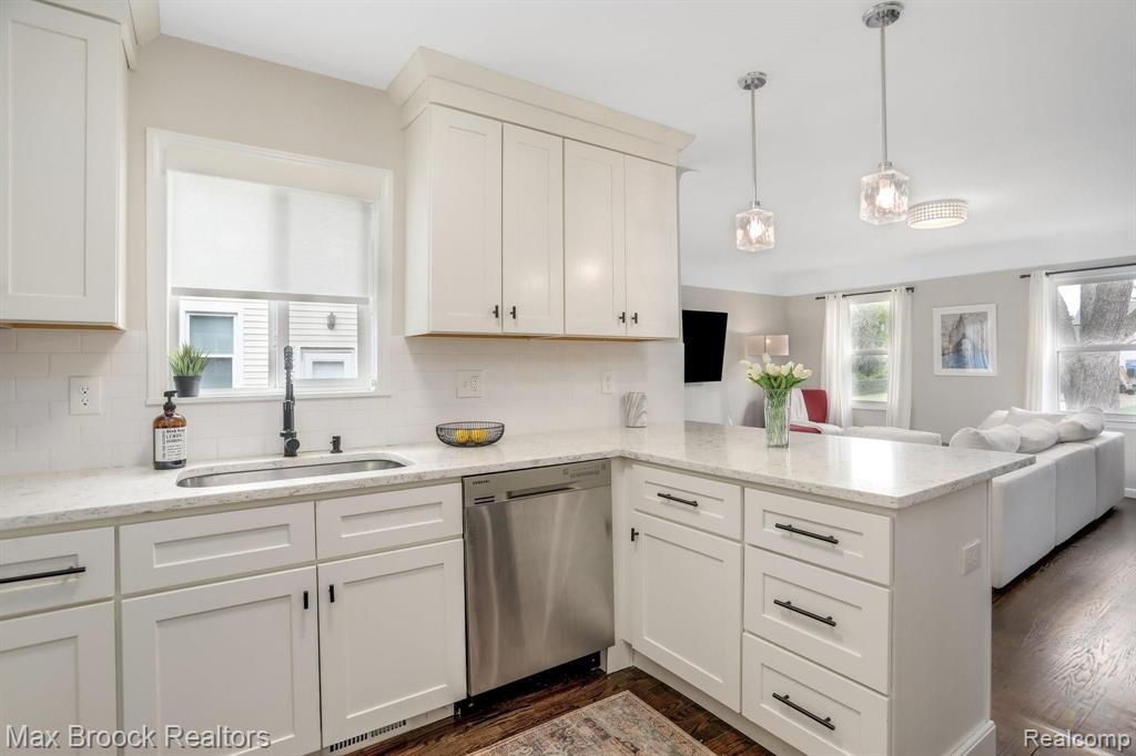 3295 Cumberland Road Berkley, MI 48072 - Photo 23 of 25