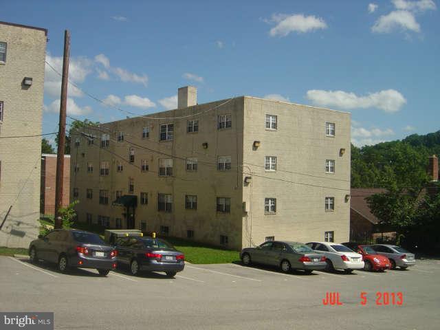 200 43rd Road Northeast, Unit 303 Washington, DC 20019 - Photo 2 of 11 Parking Lot