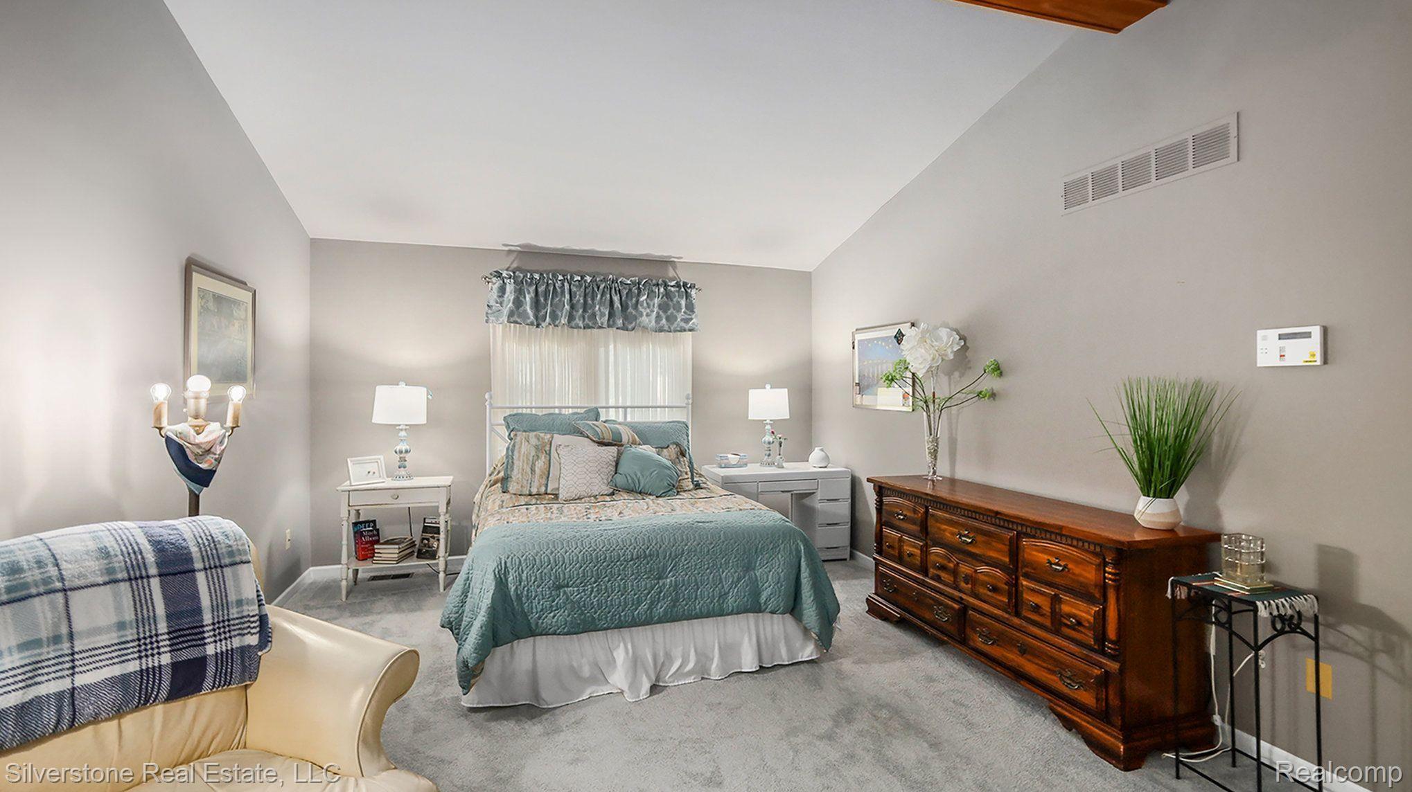2485 Ulster Road Rochester, MI 48309 - Photo 21 of 41 Gallery Image 21