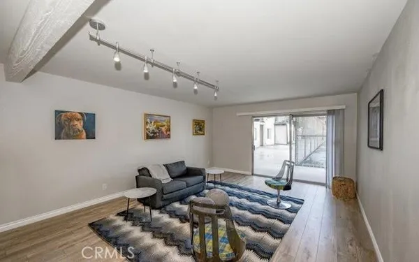 $2,350 | 5460 White Oak Avenue, Unit E218, Encino, CA 91316