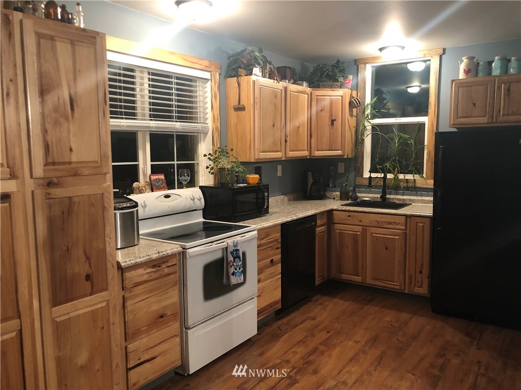 9116 Grandview Road Arlington, WA 98223 - Photo 9 of 24 Gallery Image 9