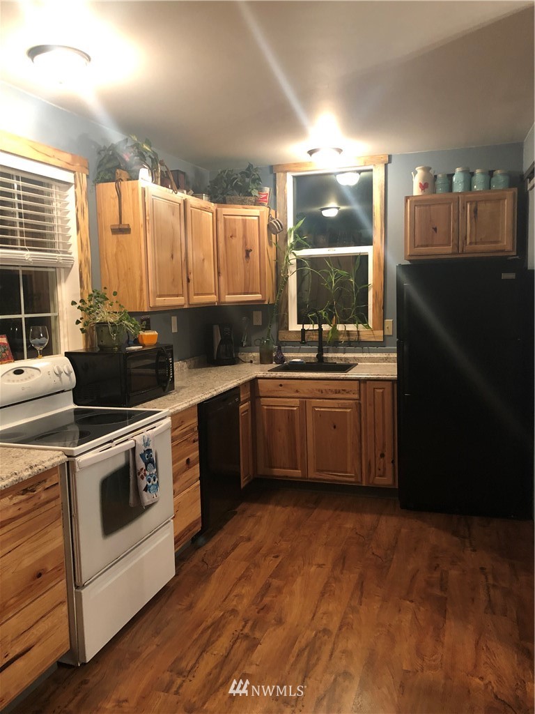 9116 Grandview Road Arlington, WA 98223 - Photo 10 of 24 Gallery Image 10