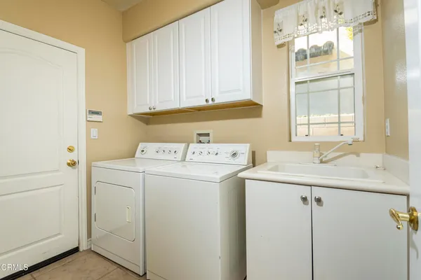 $6,000 | 801 La Vina Lane, Altadena, CA 91001