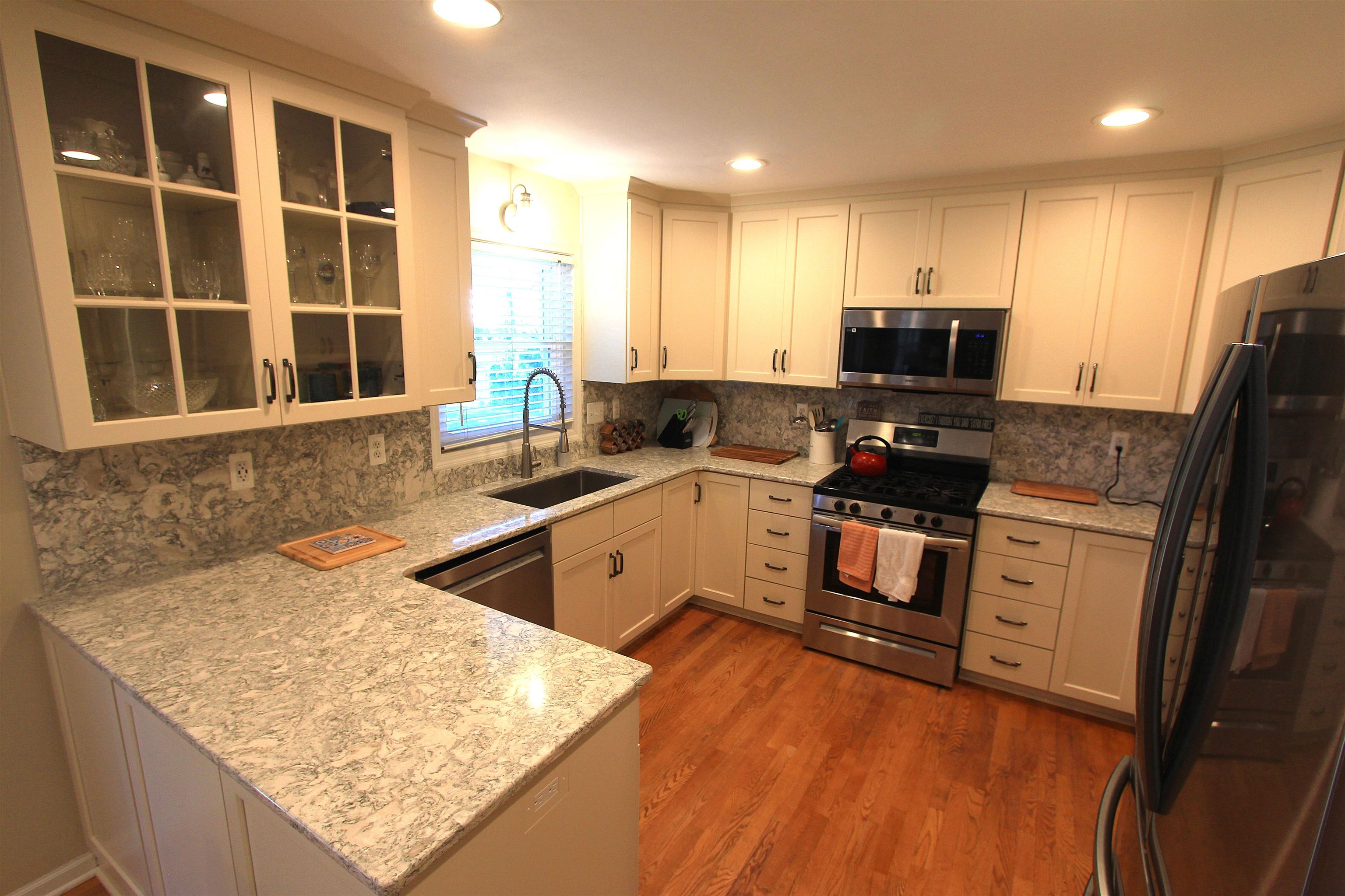 1818 Ledgeview Road De Pere, WI 54115 - Photo 8 of 37 Gallery Image 8