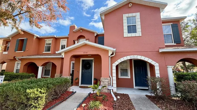 $215,000 | 6930 Hawthorne Trace Lane, Riverview, FL 33578