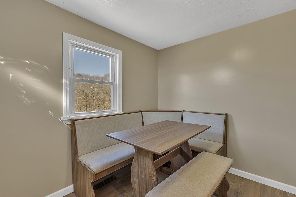 589 Pine Run Road Freedom, PA 15042 - Photo 9 of 29 Breakfast nook or dining room