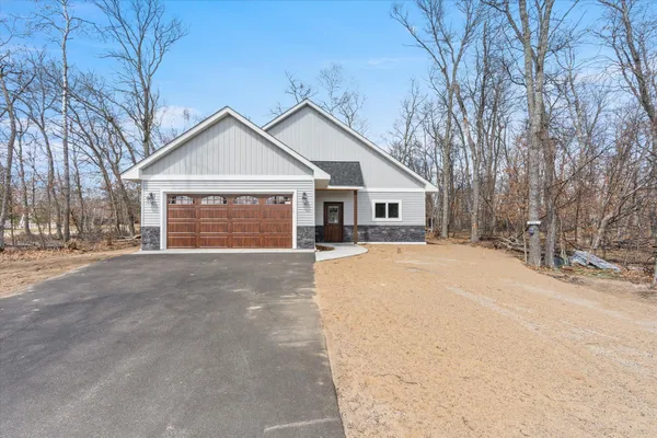$359,900 | 8826 Breezy Point Boulevard, Breezy Point, MN 56472