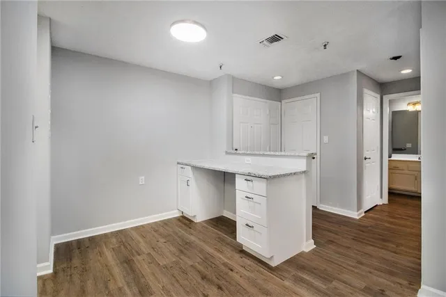 $210,000 | 1800 Clairmont Lake, Unit A414, Decatur, GA 30033