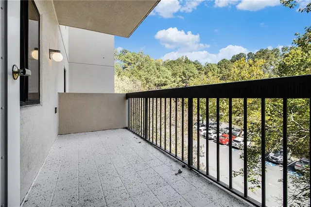 $210,000 | 1800 Clairmont Lake, Unit A414, Decatur, GA 30033