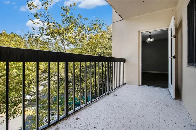 $210,000 | 1800 Clairmont Lake, Unit A414, Decatur, GA 30033