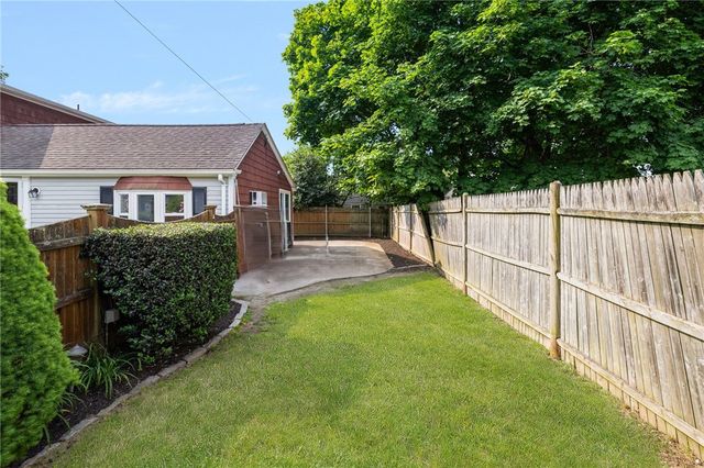 $360,000 | 52 Pleasant View Road, Warwick, RI 02888