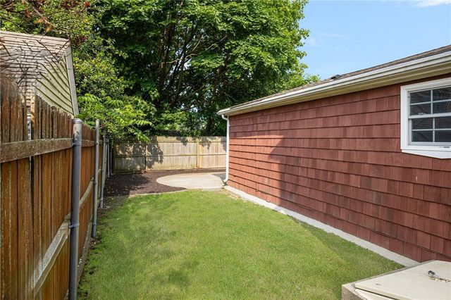 $360,000 | 52 Pleasant View Road, Warwick, RI 02888