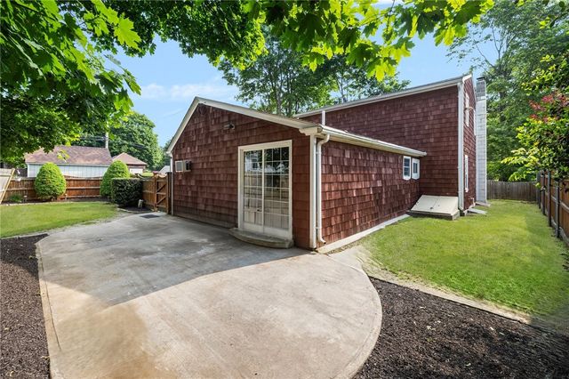 $360,000 | 52 Pleasant View Road, Warwick, RI 02888