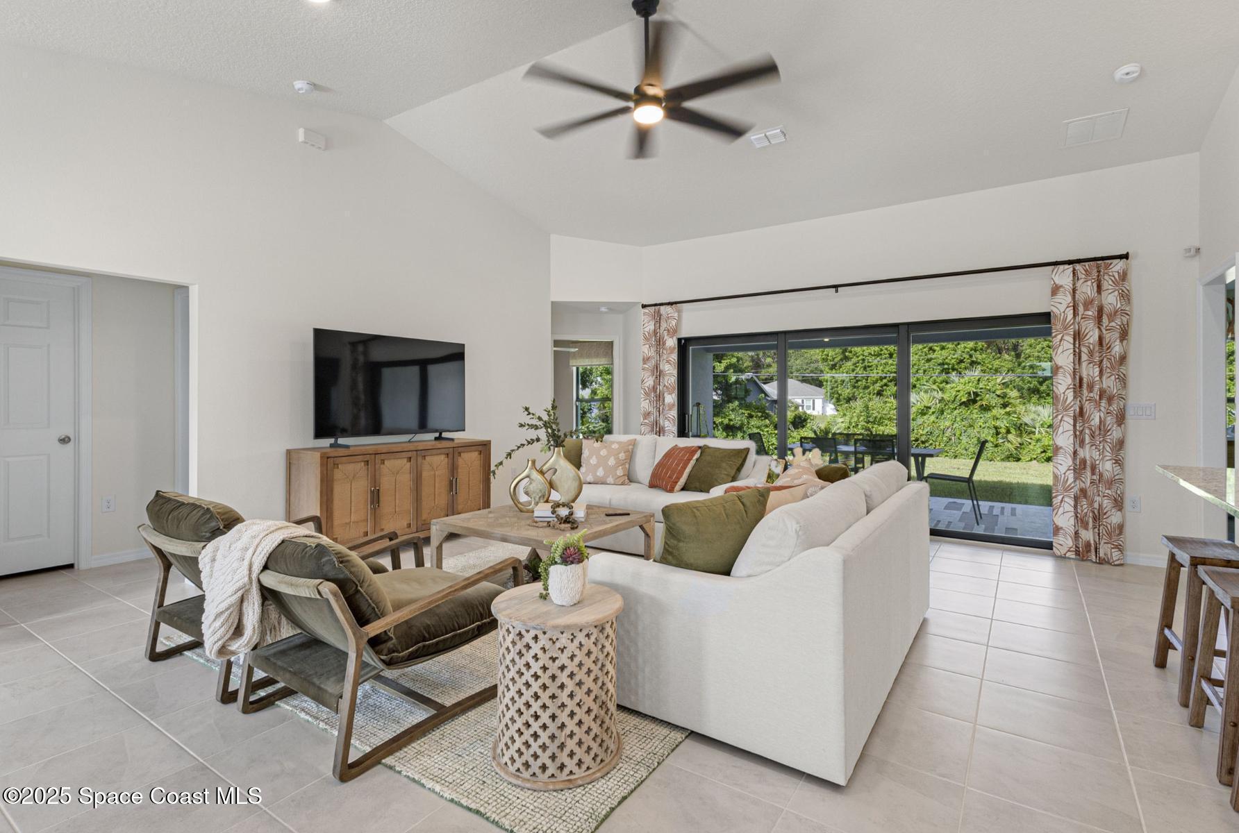 449 Larino Road Southwest Palm Bay, FL 32908 - Photo 4 of 19 3