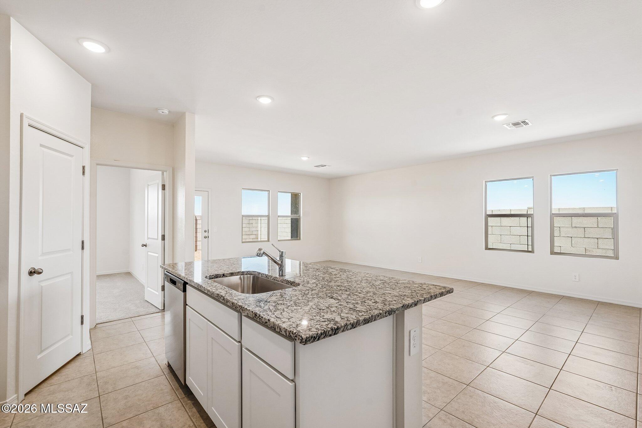 6719 West Star Wash Loop Tucson, AZ 85757 - Photo 6 of 13 SL_Prism_Kitchen_B (2)