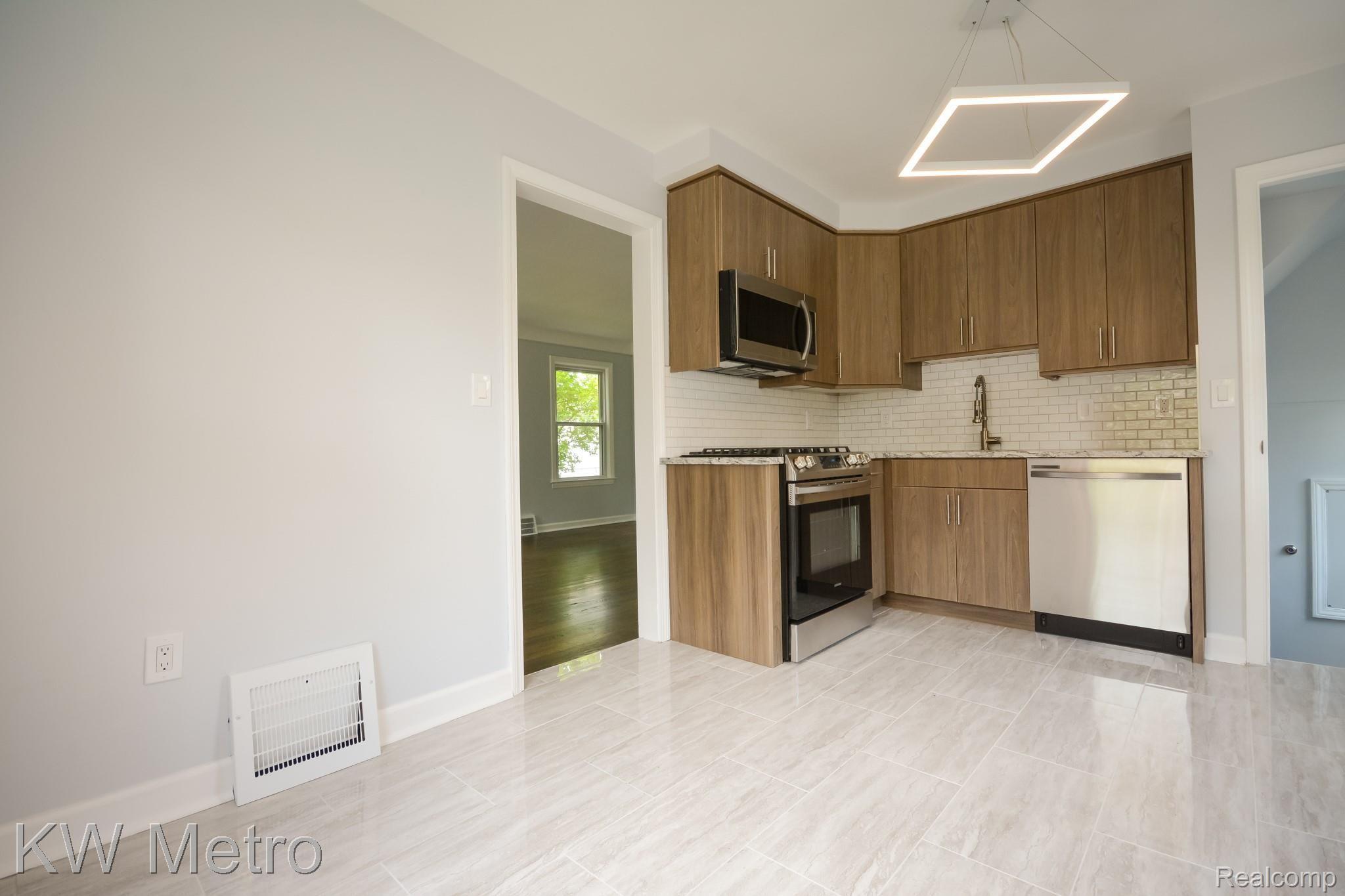 497 Roth Boulevard Clawson, MI 48017 - Photo 21 of 33 21.jpg