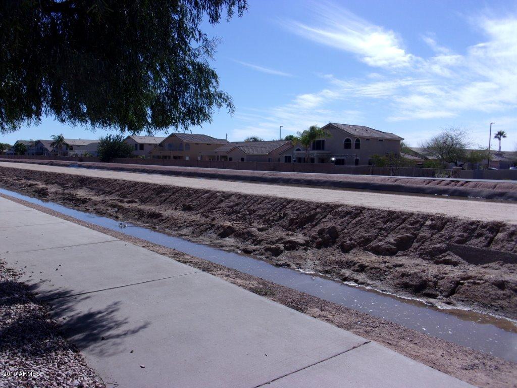 2742 East Harwell Road Gilbert, AZ 85234 - Photo 40 of 45 a view of a yard