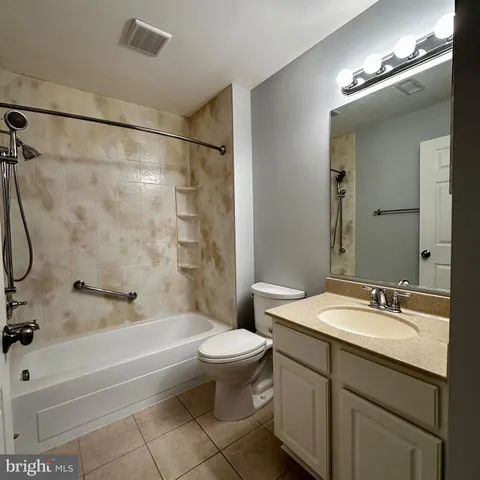 $2,100 | 14162 Cuddy Loop, Unit 103, Woodbridge, VA 22193