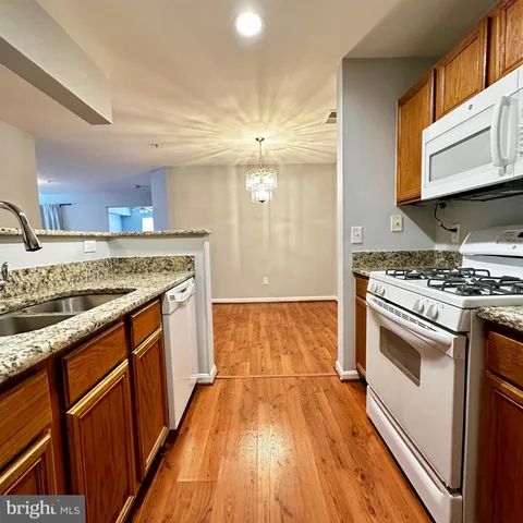 $2,100 | 14162 Cuddy Loop, Unit 103, Woodbridge, VA 22193