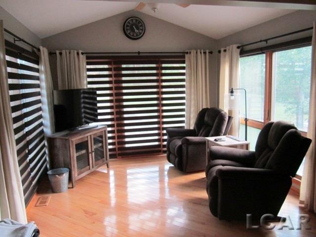16201 Lowe Road Hudson, MI 49247 - Photo 12 of 21 Sun Room