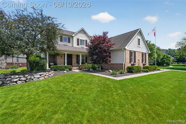 $515,000 | 2004 Palmer Drive, Wixom, MI 48393