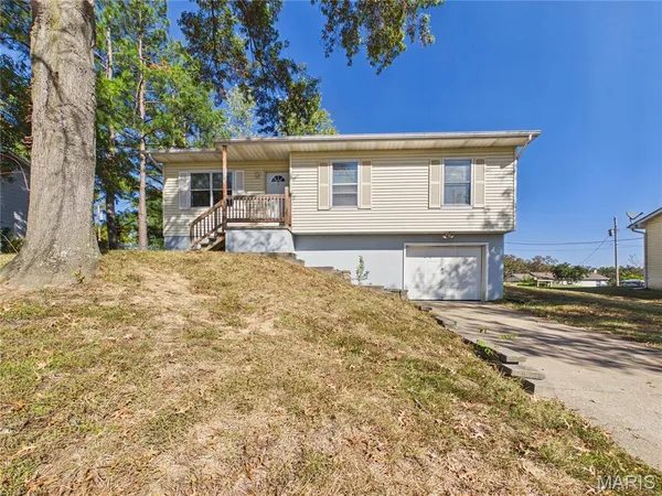 $199,000 | 1016 Crestview Lane, Perryville, MO 63775